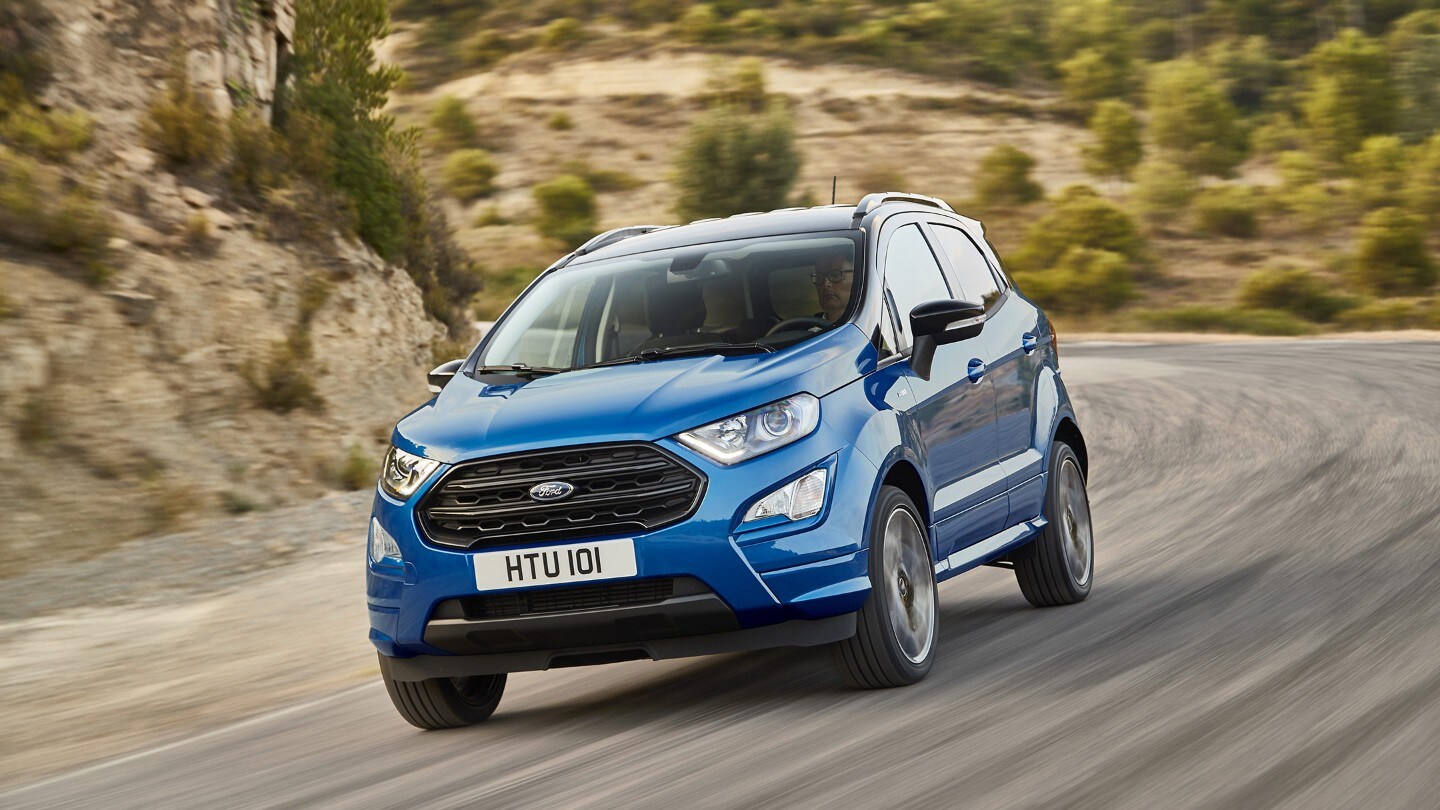 Ford EcoSport blu in movimento
