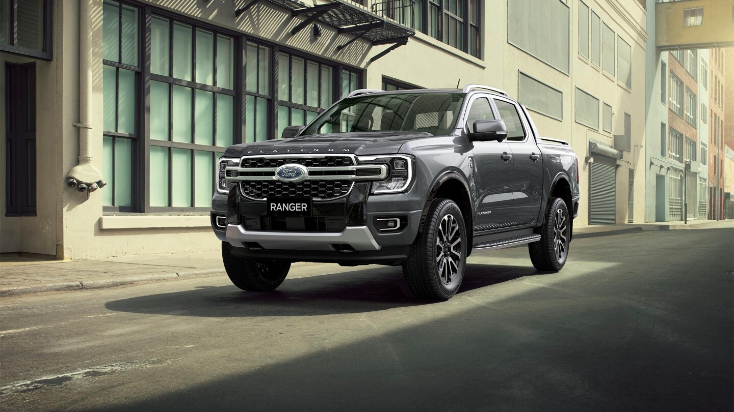 Ford Ranger Platinum street view