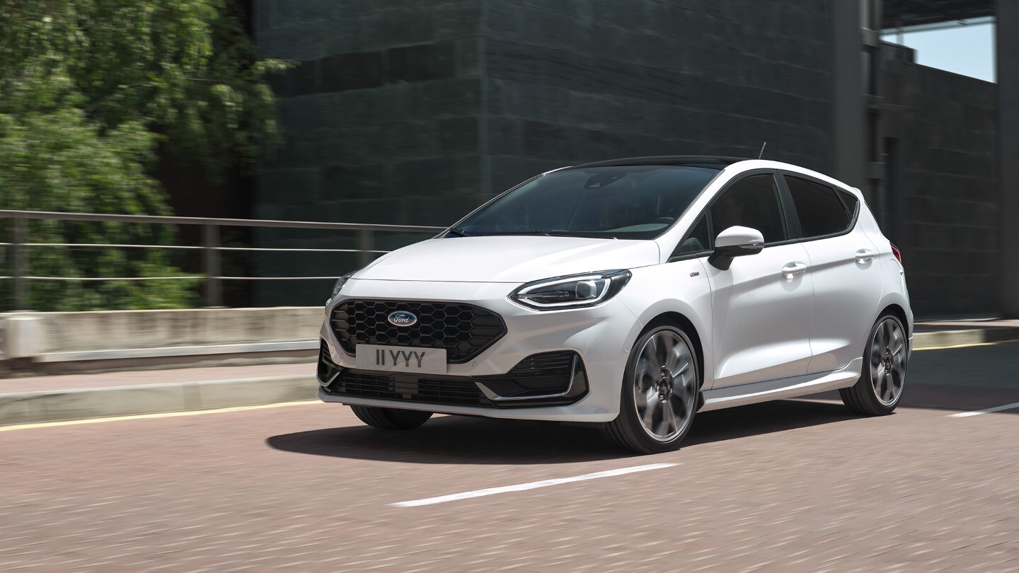 Ford Fiesta Mild Hybrid in viaggio Ford Fiesta mild hybrid driving