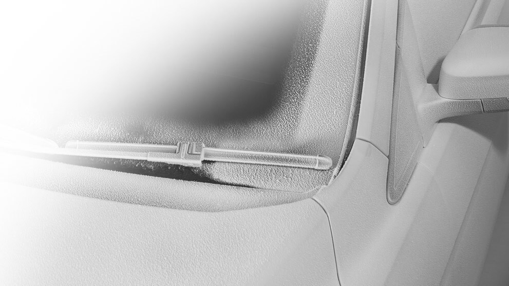 Ford S-MAX Quickclear che mostra il parabrezza congelato