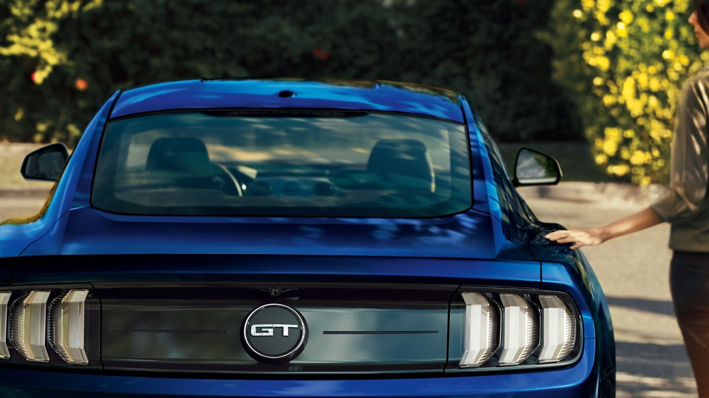 Ford Mustang GR vista posteriore