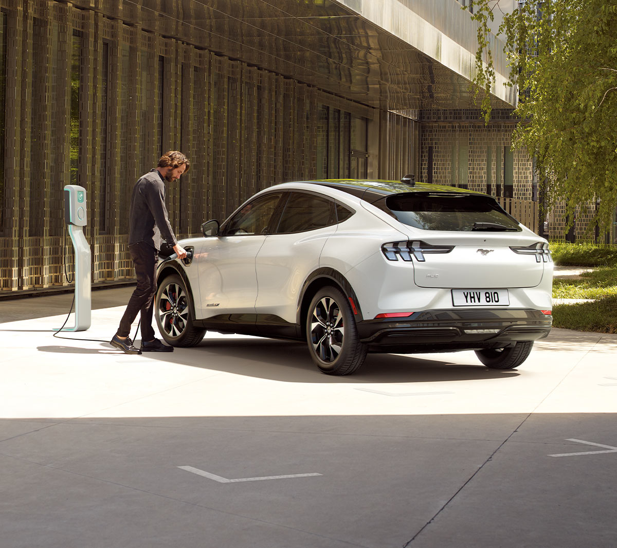 Ford Mustang Mach E Il Suv Elettrico Ford It