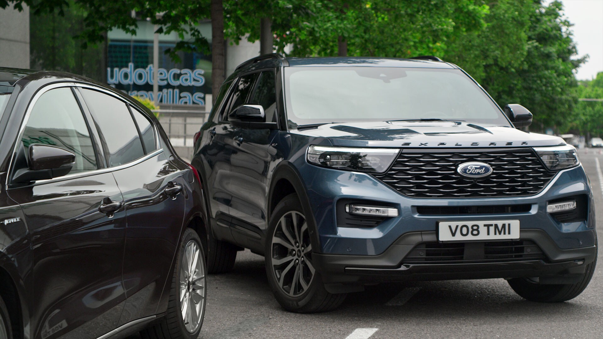 Video sul parcheggio di Ford Exxplorer