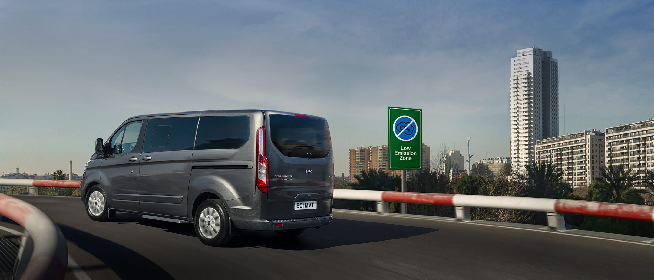 Ford Tourneo Custom driving through low emission zone