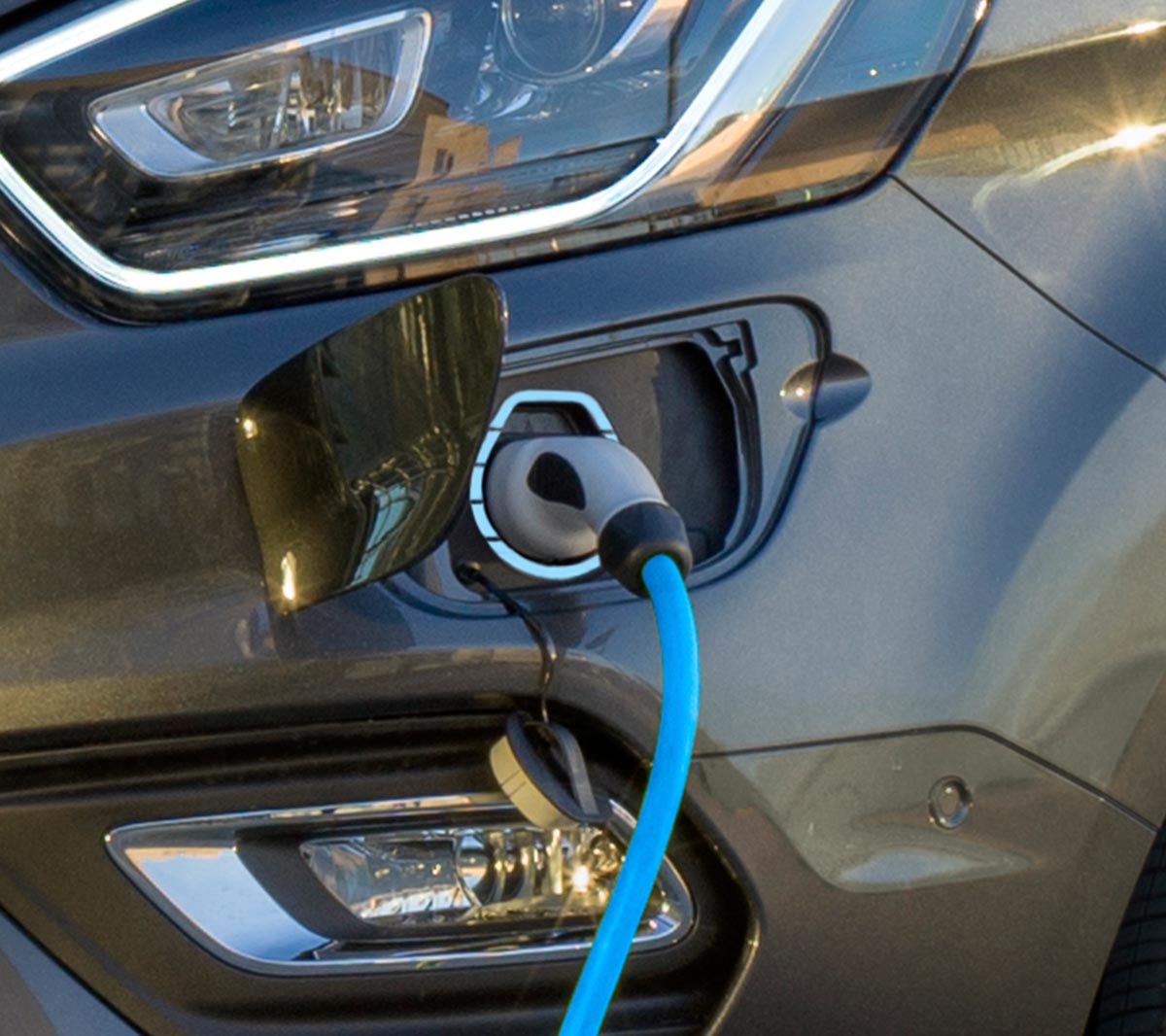 Presa di ricarica del Ford Tourneo Custom PHEV