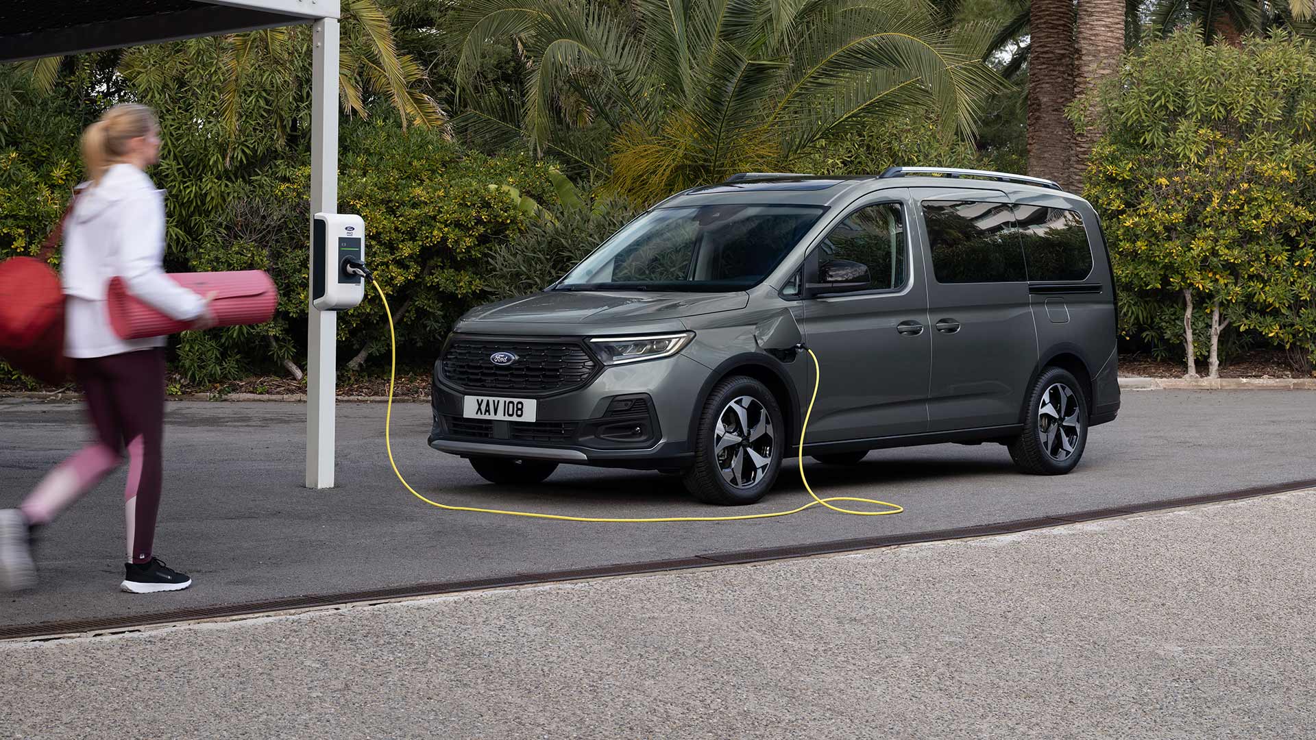 Ford Tourneo Connect front view