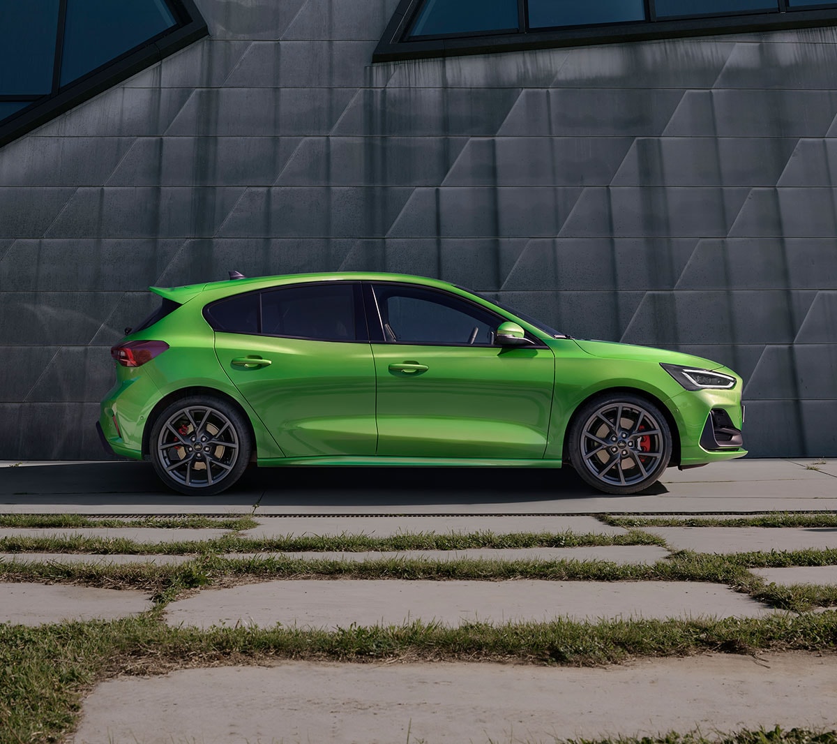 Side view of a parked Focus ST