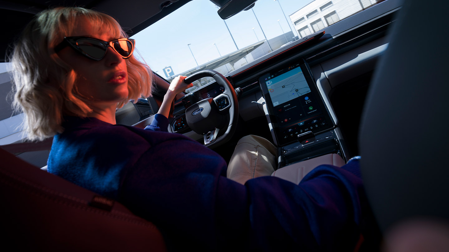 Volante, cruscotto e touchscreen SYNC® Move della Nuova Ford Capri®