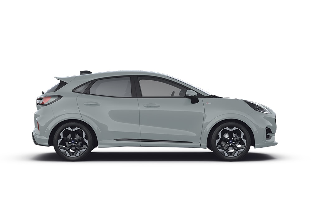 Una Ford Puma argento, parte della gamma di SUV Ford.
