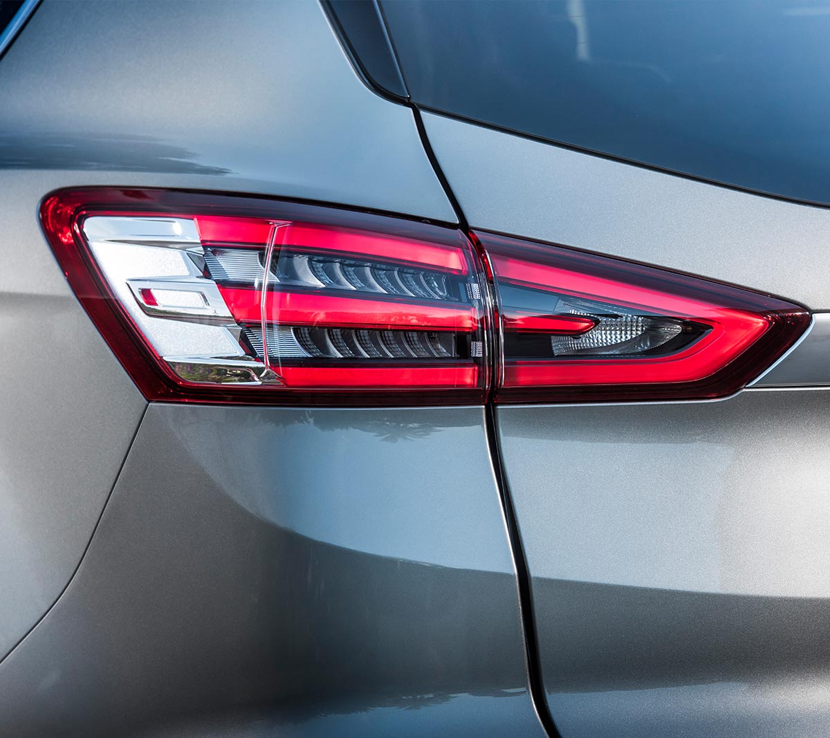 Faro posteriore di Ford S-MAX