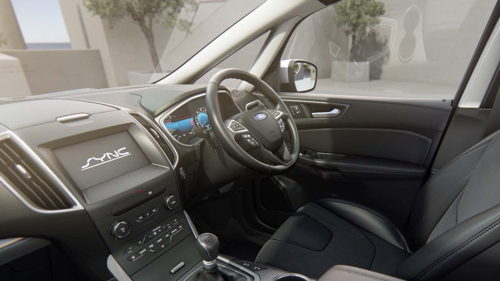 Sedile del conducente e cruscotto Ford S-MAX dal punto di vista del passeggero anteriore