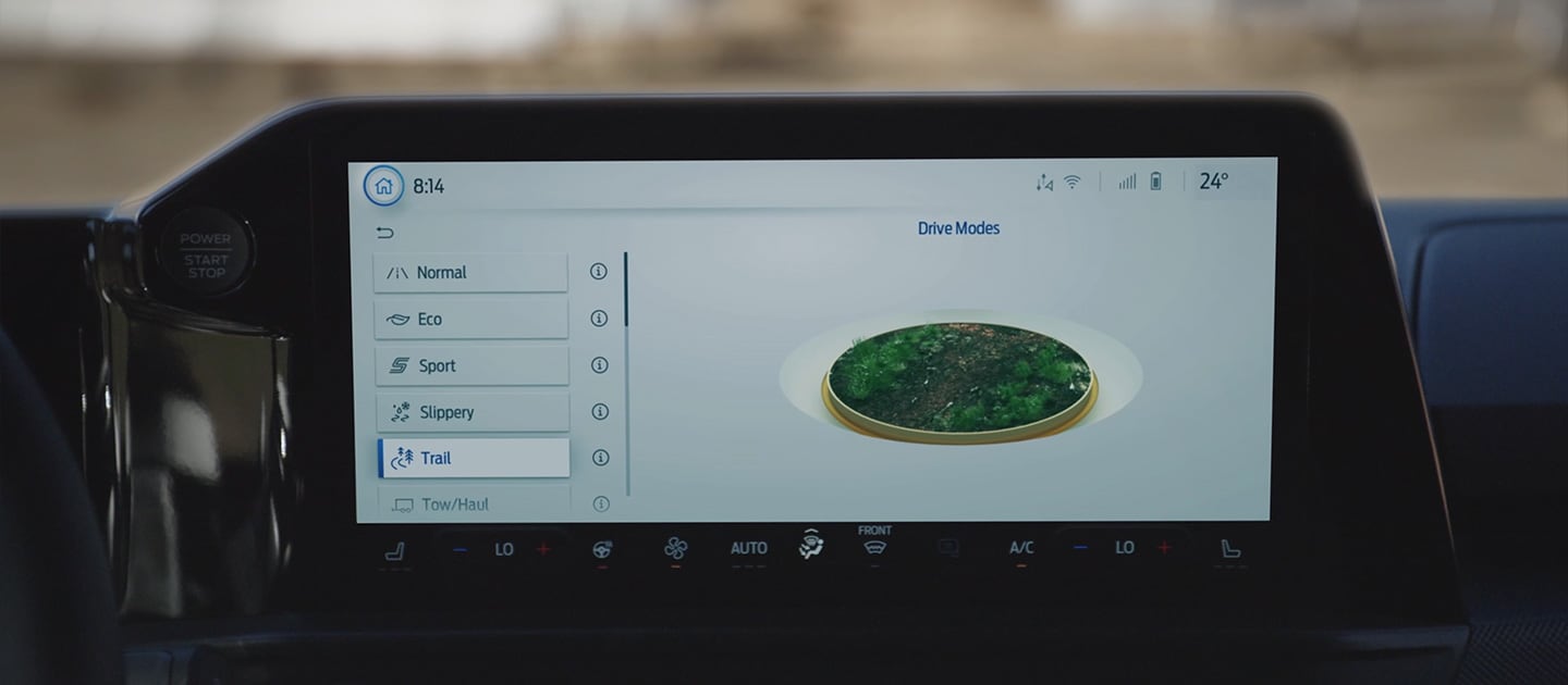 Dashboard screen control panel of the All-New Tourneo Custom 