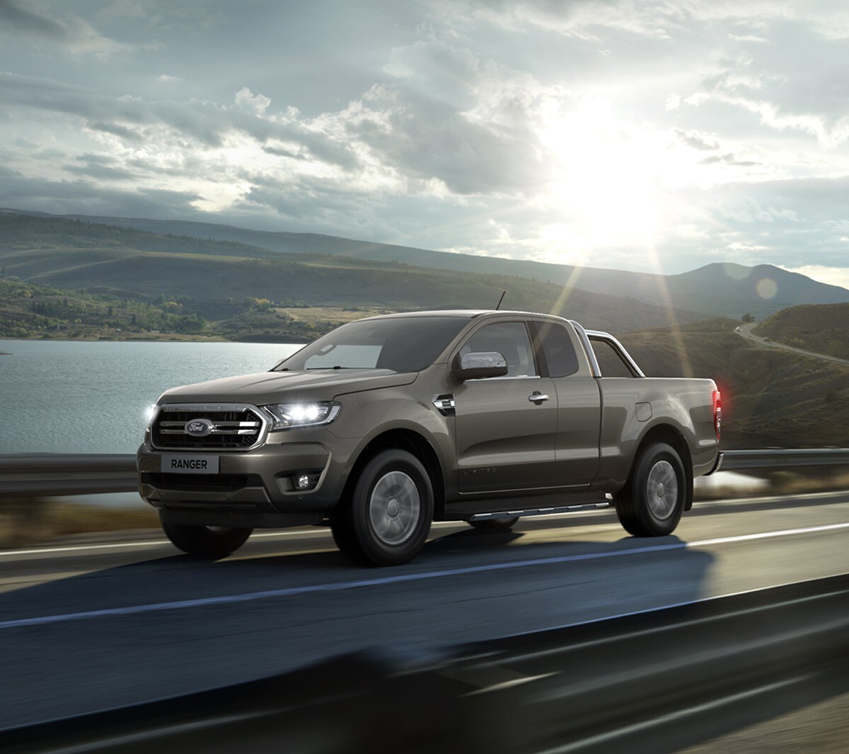 Ford Ranger Limited in motion side view