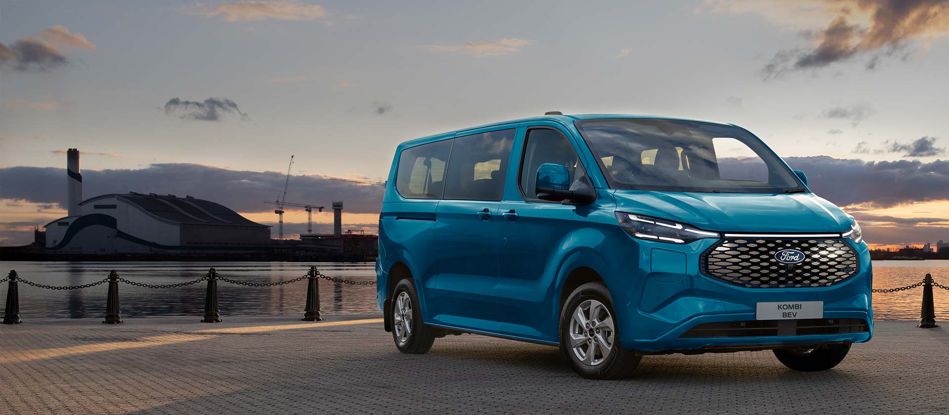 Ford E-Transit Custom Kombi blu