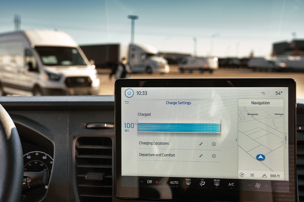 Dashboard del Ford Transit Custom che mostra le informazioni di ricarica.