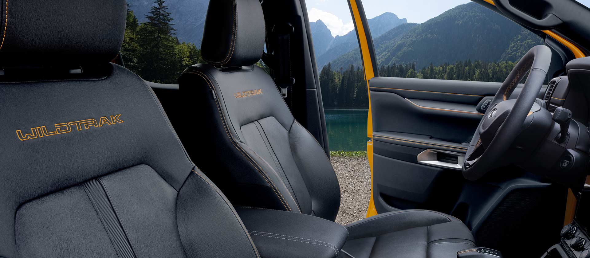 Sedili anteriori del Ford Ranger Wildtrak con sedile del conducente regolabile a 6 o 8 posizioni.