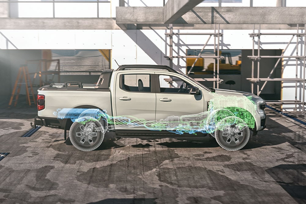 Timelapse di un Ranger PHEV in un cantiere edile che mostra la tecnologia di guida in modalità ibrida.