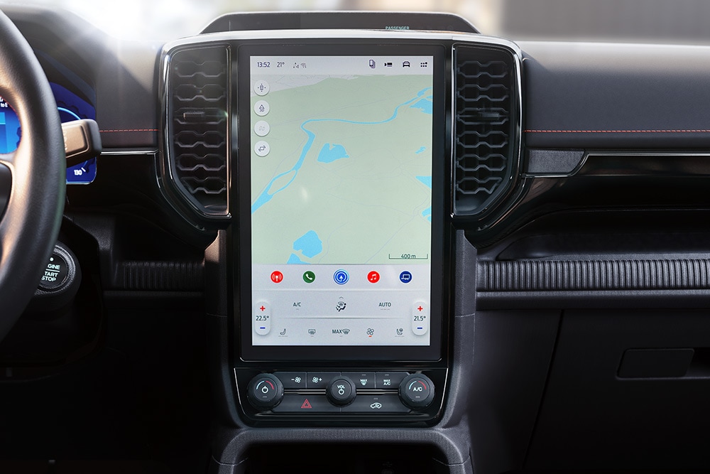 Primo piano del touchscreen centrale da 12 pollici SYNC™ 4 del Ford Ranger.