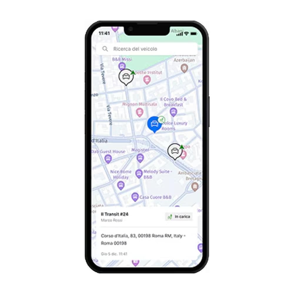 Vista Ford Pro Telematics Drive con mappa in tempo reale di tre veicoli, uno evidenziato con stato e posizione.